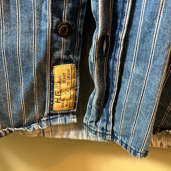 Mango button down - Picture 3 of 4